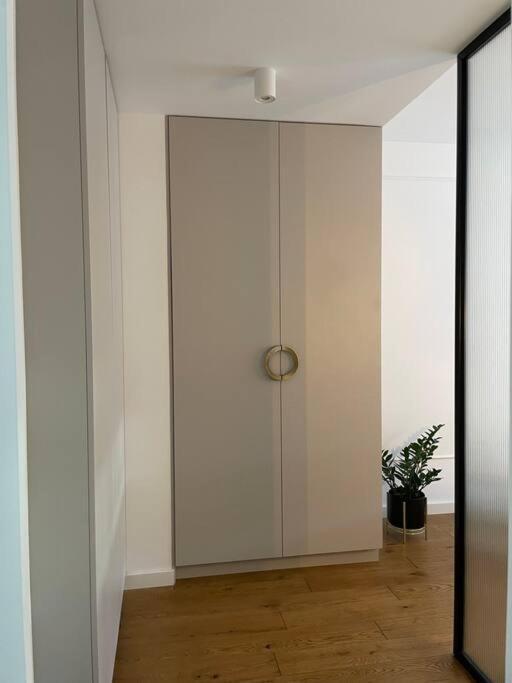 Luxurious & Spacious 2-bedroom *