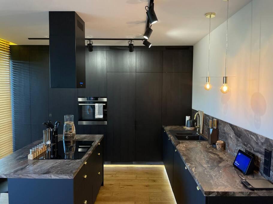 Apartament Luxurious & Spacious 2-bedroom