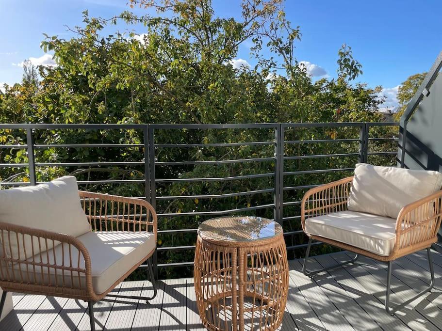 Luxurious & Spacious 2-bedroom *